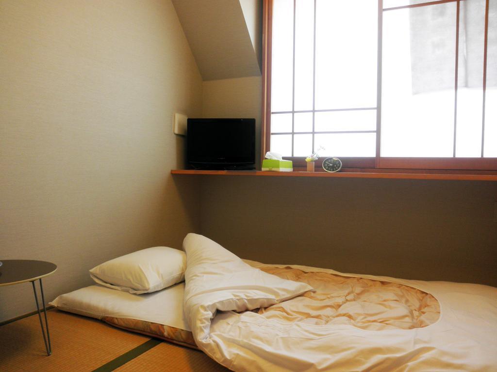 Family Inn Saiko Tokyo Exterior photo